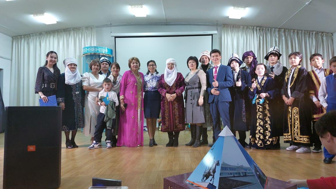 «Елімнің бақытын тербеткен -  Республикам менің»